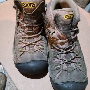 KEEN Targhee II Mid Waterproof Men's Hiking Boots size 7
